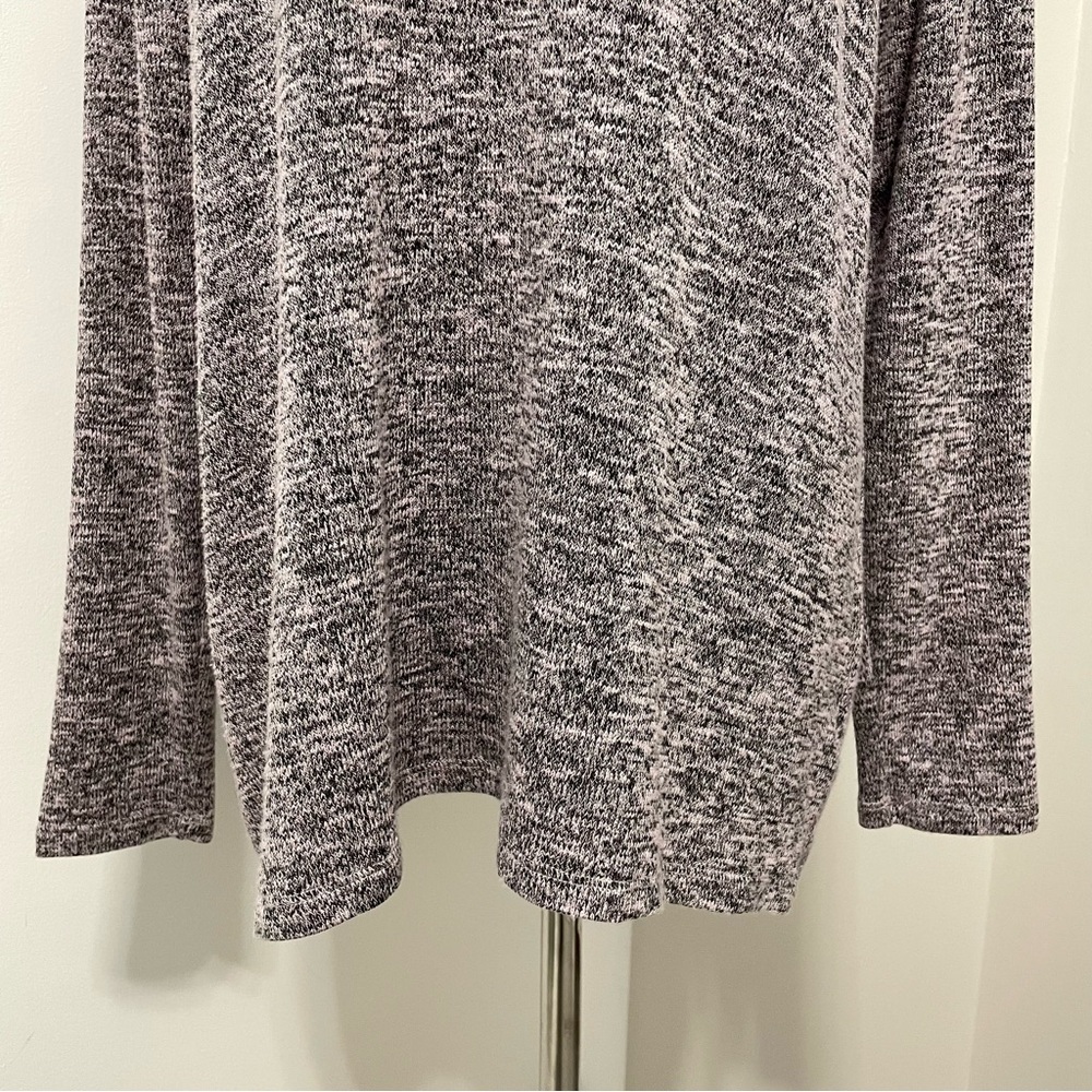 American Eagle Outfitters V-Neck Long Sleeve Top - Heathered Purple Size L - Picture 4 of 14